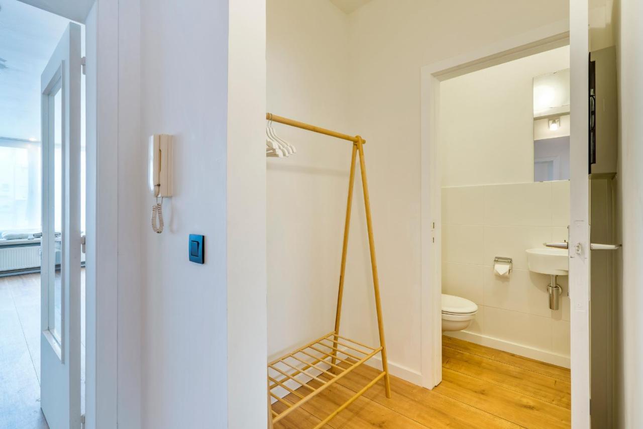 Ruim En Warm Appartement In De Winkelstraat Van Oostende Bagian luar foto