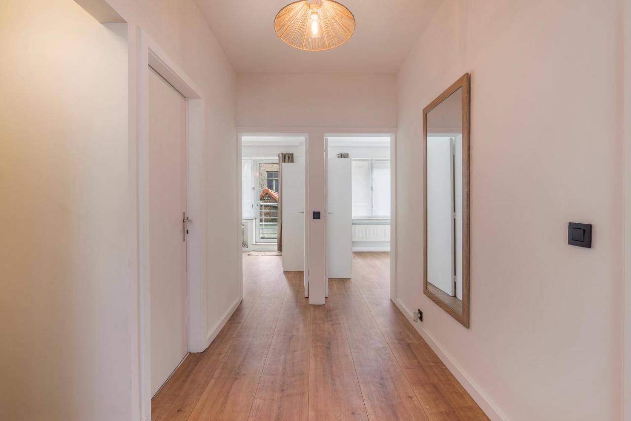 Ruim En Warm Appartement In De Winkelstraat Van Oostende Bagian luar foto